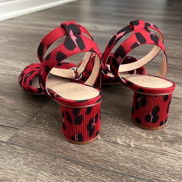 Cabi Siren Sandal -9 - Picture 3 of 5